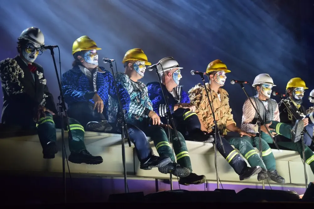 Murga Nos Obligan a Salir.