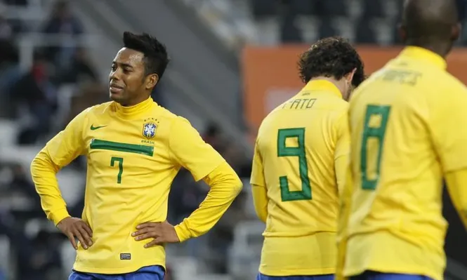 Robinho con Brasil