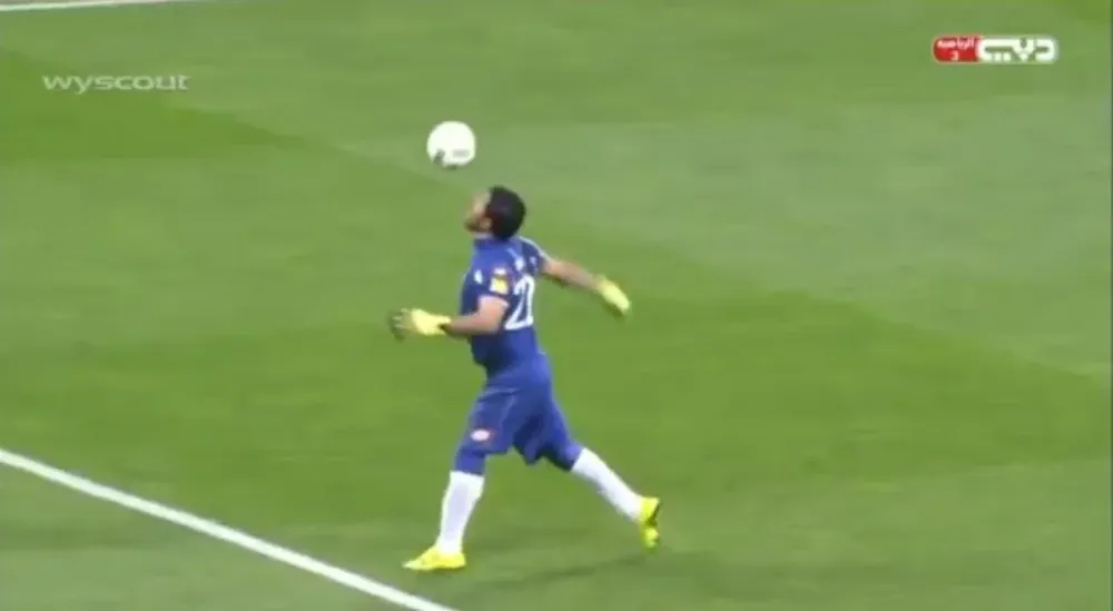 Ibrahim Alma y su saque