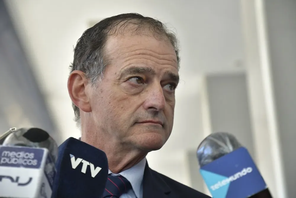 Archivo. Manini tras reunirse con el presidente Luis Lacalle en Torre Ejecutiva