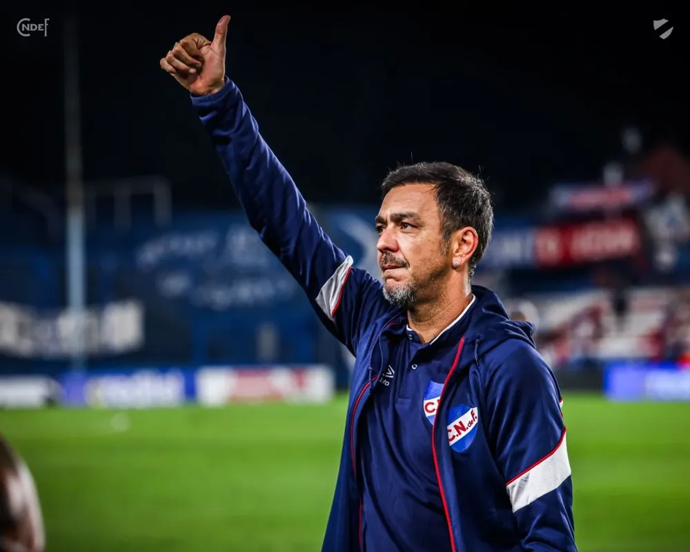 Recoba sorprende con un cambio en ofensiva