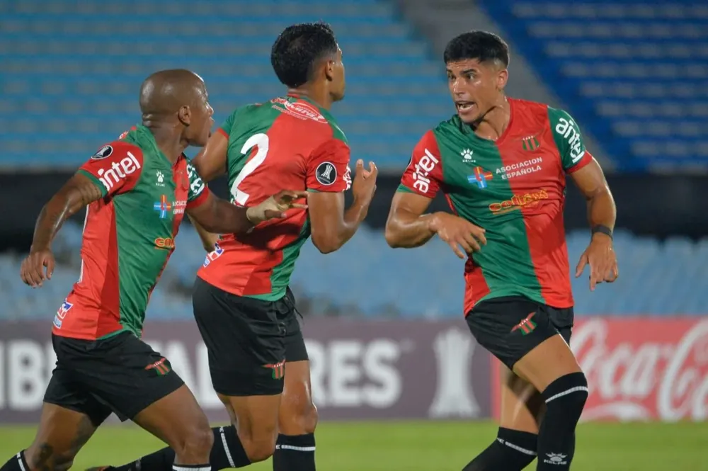 Mathías Acuña, Leonard Costa y Guzmán Rodríguez