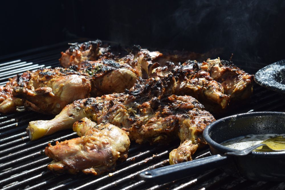 Pollo: la segunda carne más consumida, con precio bajo en el mercado interno al inicio de 2025.