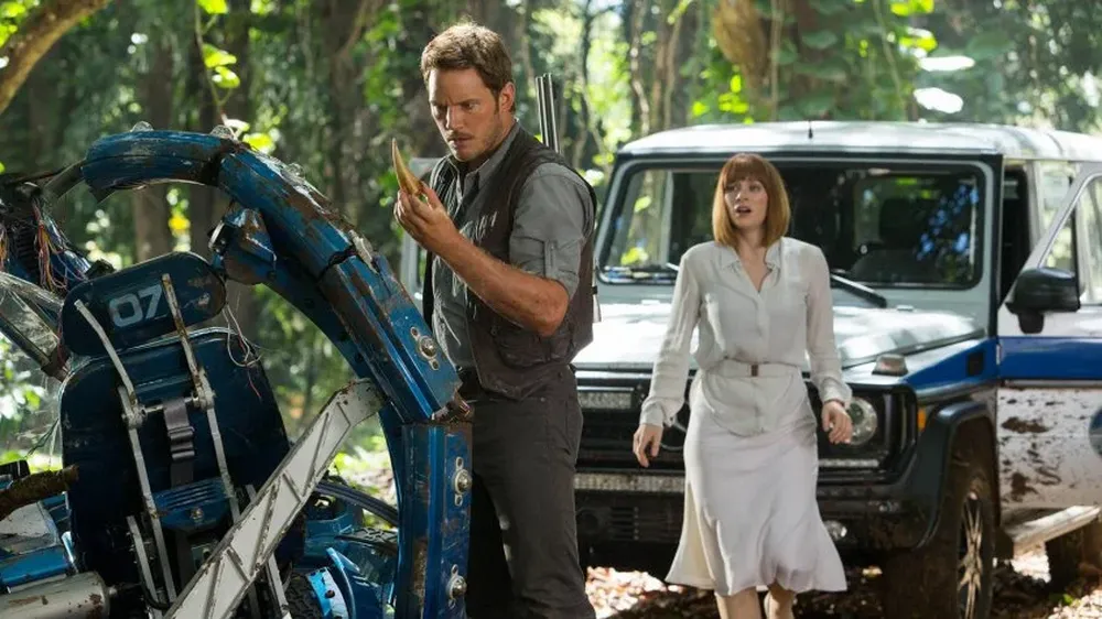 Owen Grady (Chris Pratt) y Claire Dearing (Bryce Dallas Howard)