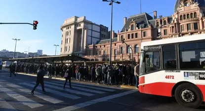 Paro de colectivos en el AMBA: el Gobierno giró fondos a las empresas y pide que retomen sus actividades