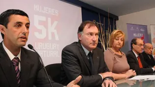 Archivo. Pablo Sanmartino a la izquierda, en el lanzamiento de una 5K en el Ministerio de Turismo