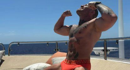 Conor McGregor ganó una fortuna el día de su cumpleaños, apostando por España y Argentina