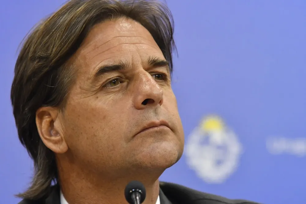 Lacalle recordó que los liceos estarán abiertos este lunes a pesar del paro