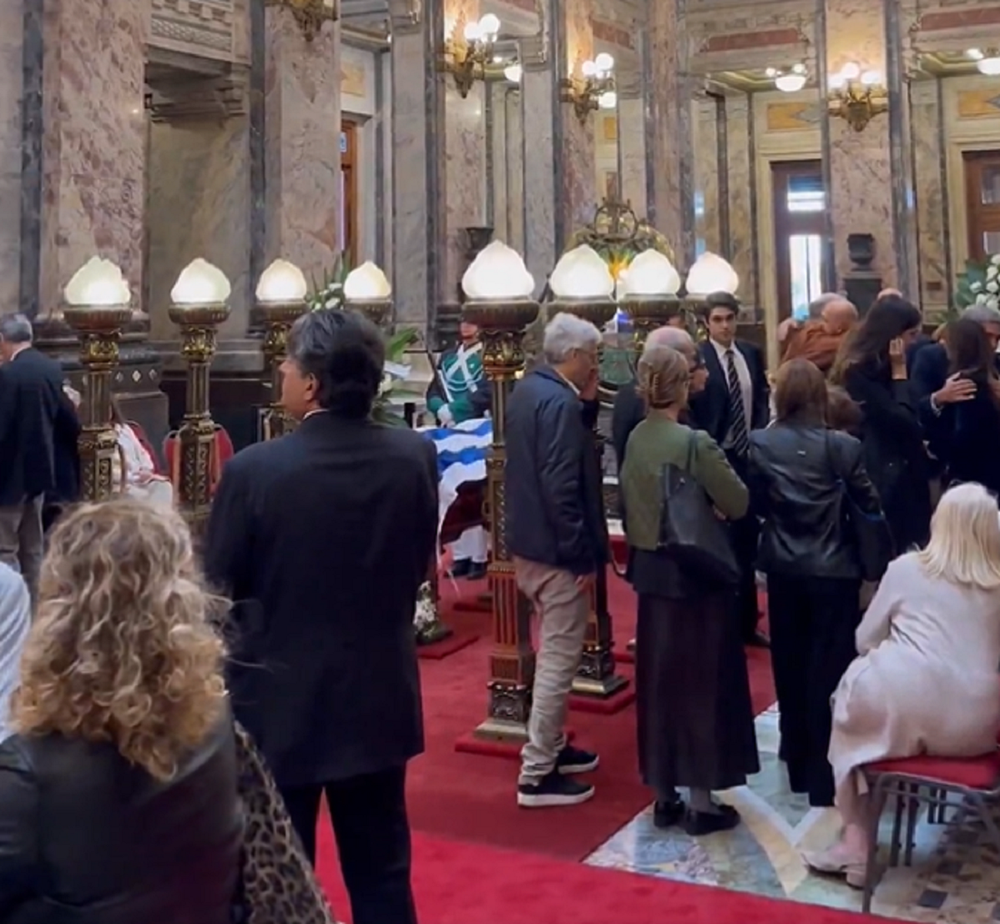 Salón de los Pasos Perdidos en el velatorio de Juan Andrés Ramírez