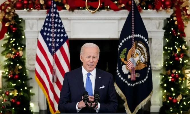 Joe Biden, habla sobre la variante omicron del coronavirus en el Comedor Estatal de la Casa Blanca