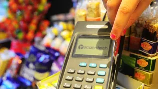 Gobierno seguirá permitiendo el efectivo en estaciones