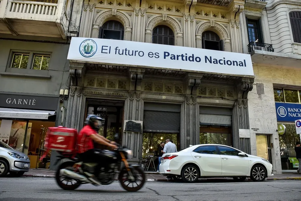 Fachada de la Casa del Partido Nacional, en Ciudad Vieja (Montevideo)