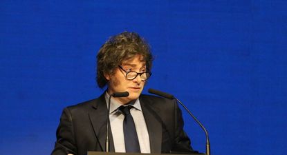 Milei sueña con un cambio de régimen