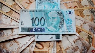 Inflación en Brasil alcanzó en febrero su nivel más alto en 17 meses