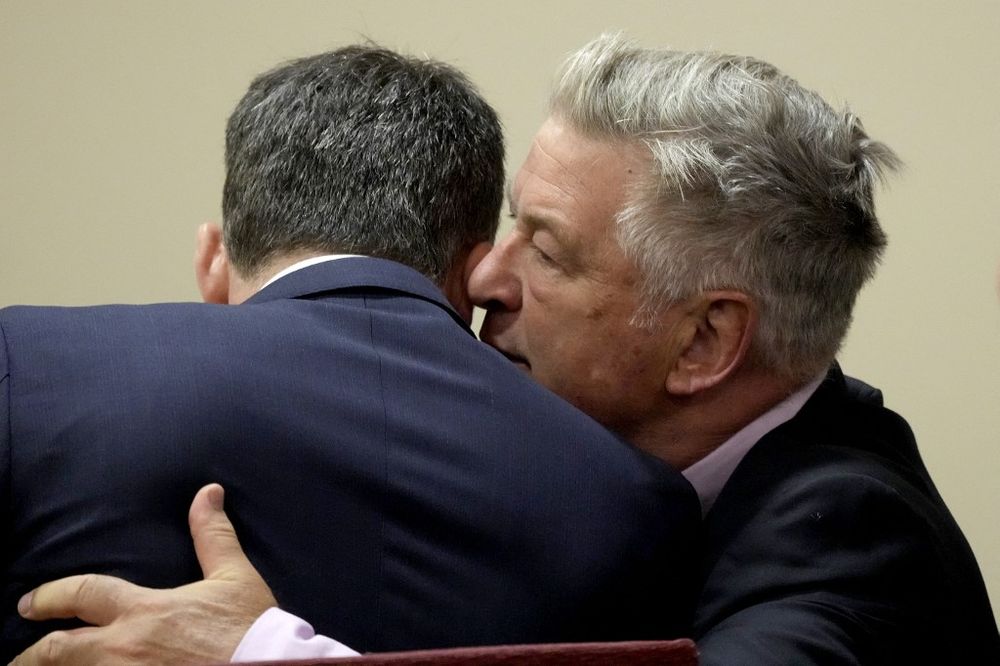 Alec Baldwin en el juicio por el homicidio involuntario de Halyna Hutchins, directora de fotografía de Rust