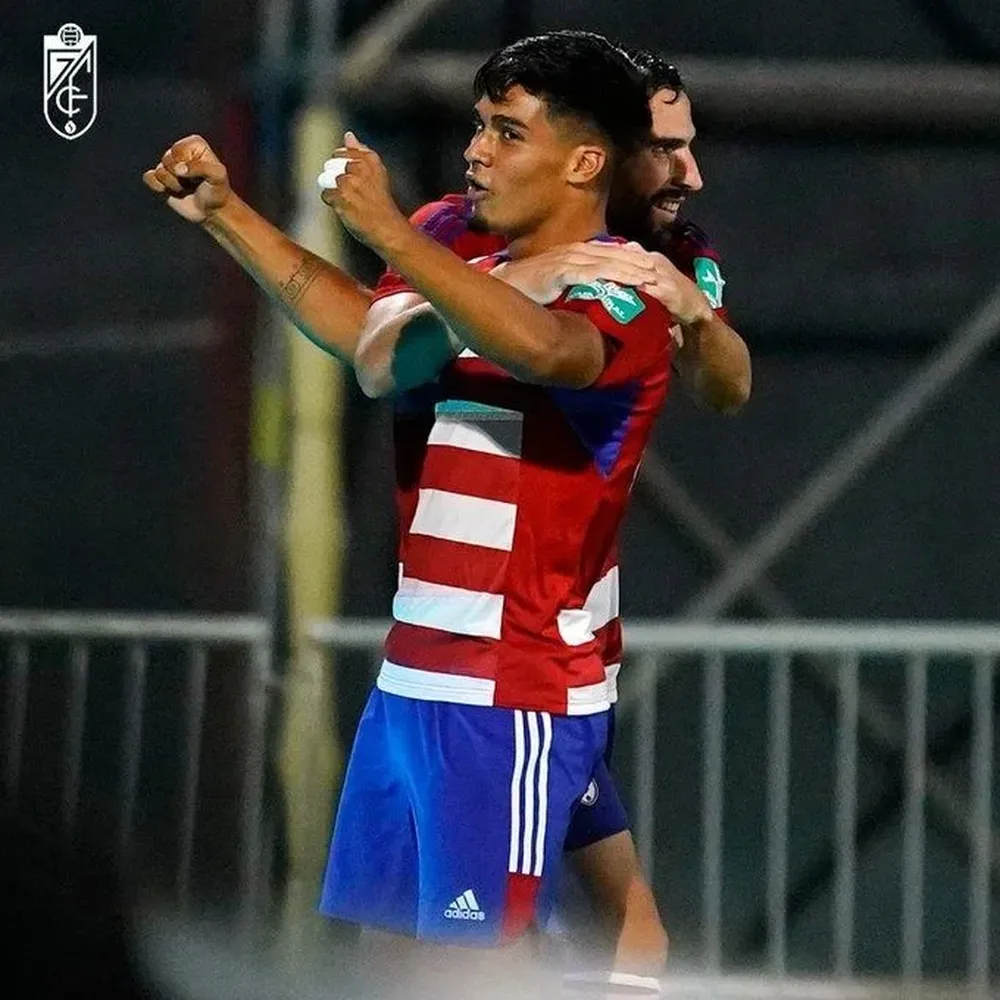 Matías Arezo marcó su primer gol en Granada, en la primera fecha de la Segunda división de España