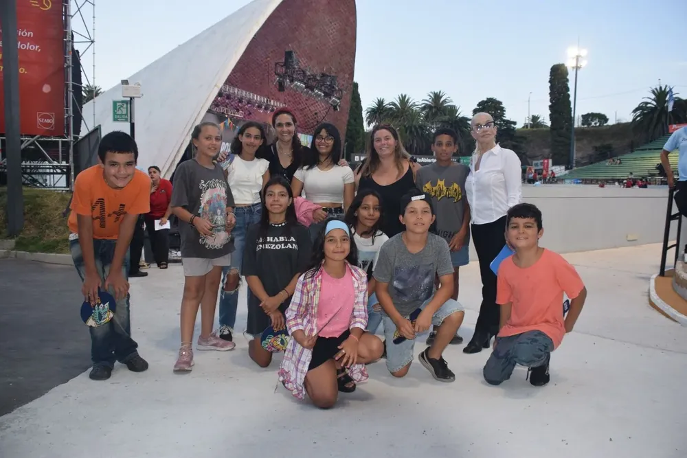 La delegación de niños del hogar del Prado.