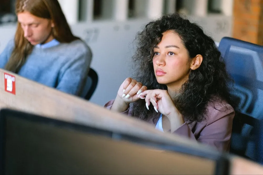 Los sesgos nos ayudan a desentrañar la complejidad de la realidad para poder actuar con mayor celeridad y tomar decisiones sobre nuestro futuro con fluidez.