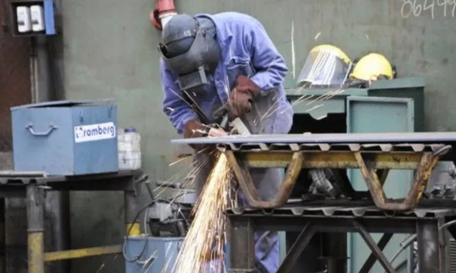 Leve aumento del seguro de paro en setiembre