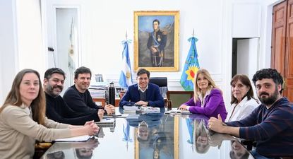 El gobernador brindó este lunes por la mañana una conferencia de prensa junto a otros miembros del gabinete bonaerense.
