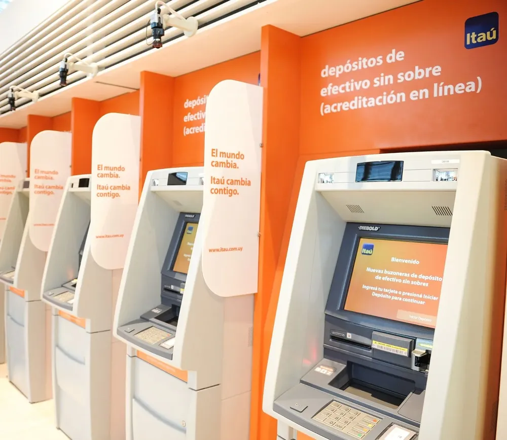 Los clientes cada vez operan menos personalmente