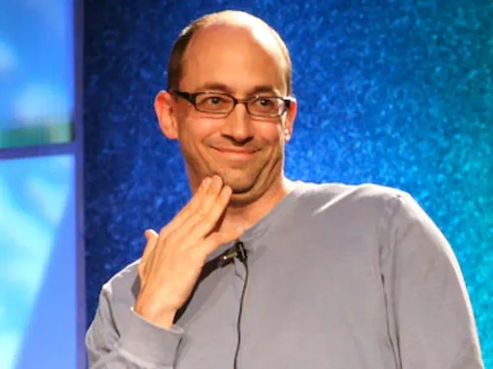 El CEO de Twitter, Dick Costolo dijo que es una tontería cerrar una empresa global por una ley de carácter nacional