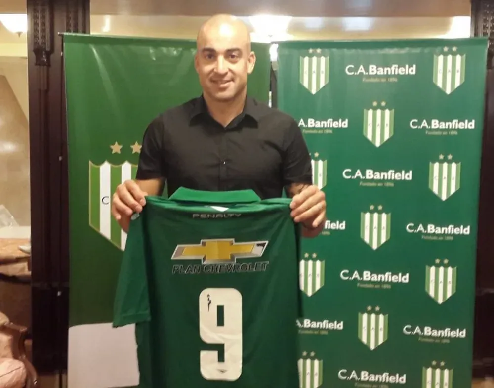 El Tanque pegó la vuelta a Banfield