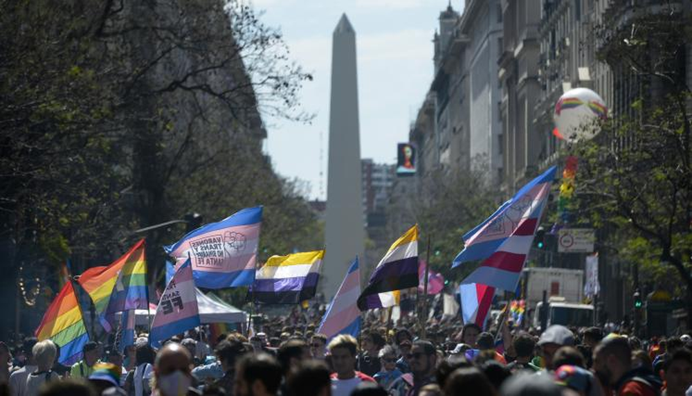 La Marcha del Orgullo LGBTIQ+: miles se movilizan en defensa de los derechos y la inclusión