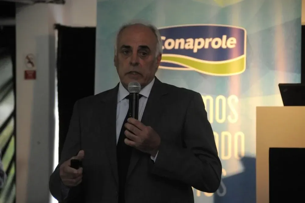 Pedro Battistotti de Conaprole destacó la necesidad de trabajar porteras hacia adentro en  los tambos