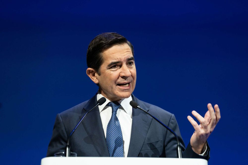 El presidente de BBVA, Carlos Torre, decidió seguir adelante con la oferta hostil a pesar de todos los obstáculos. Sin embargo, apeló a los tribunales para reclamar por la interferencia del Gobierno para intentar frustrar la operación.&nbsp;