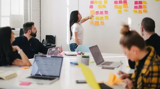 Los equipos de trabajo conformados por personas de distintas generaciones tienen una mayor cantidad de perspectivas sobre los temas