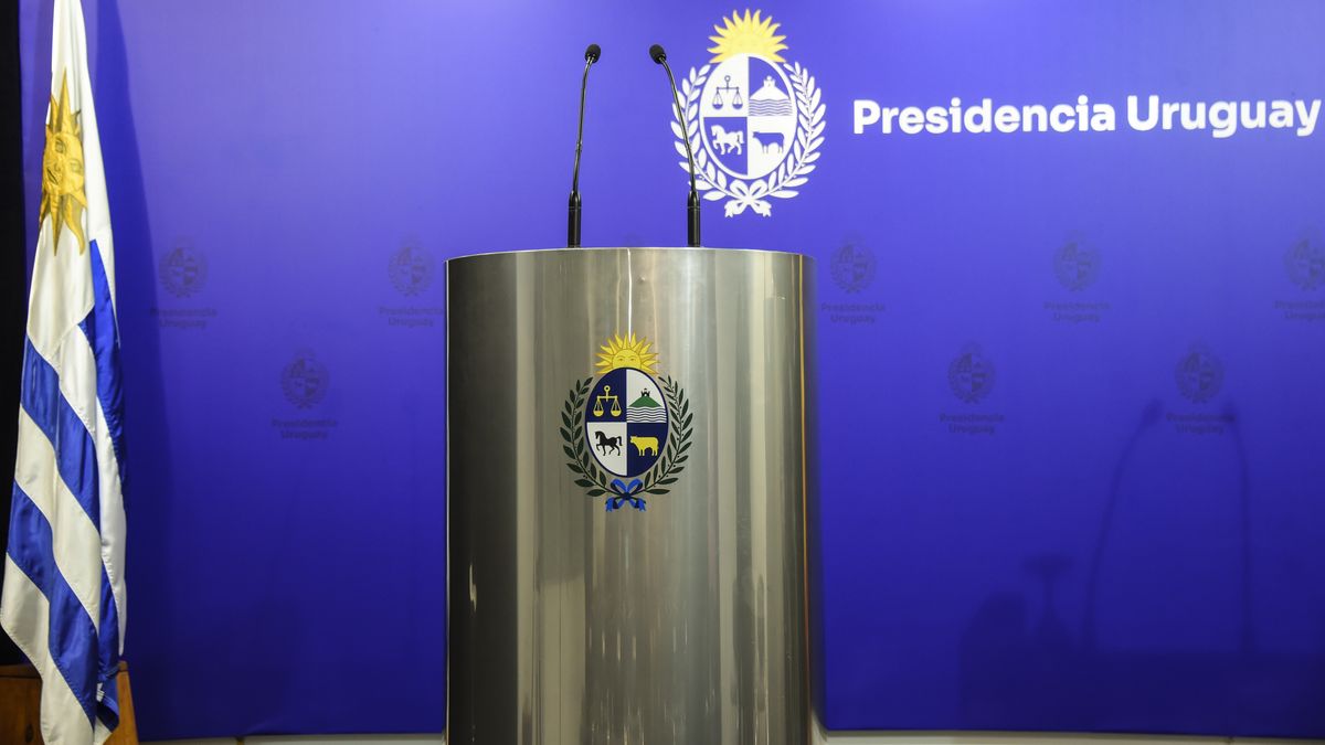 Echemos al pasante de comunicación
