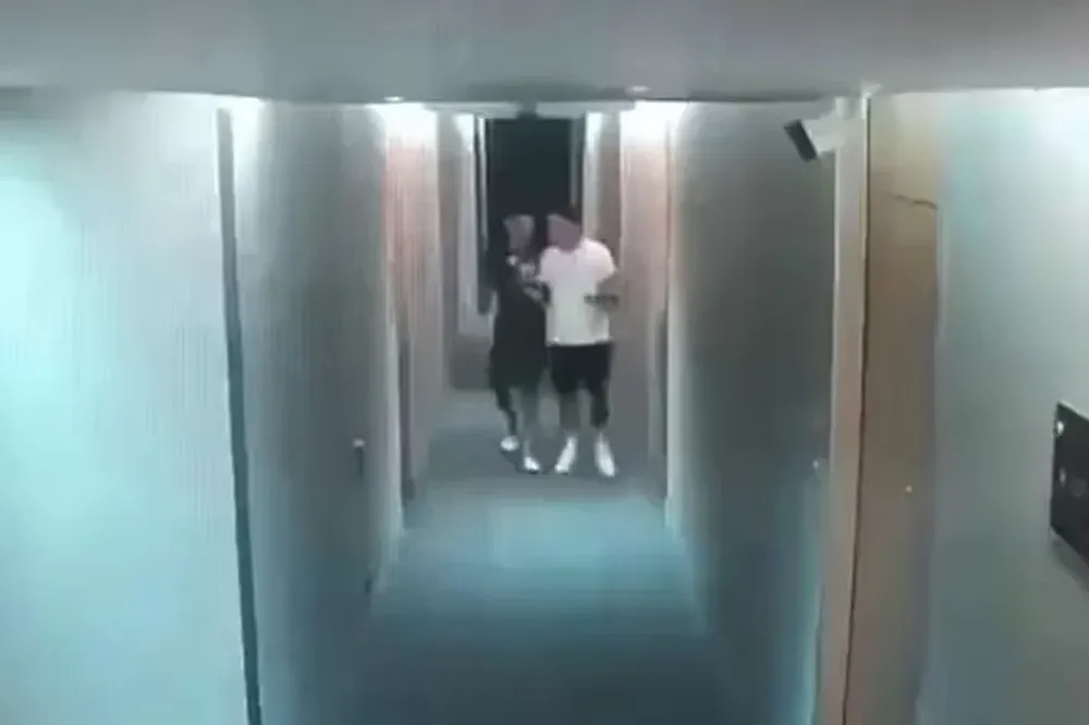 La cámara de seguridad mostró a dos de los jugadores de Vélez