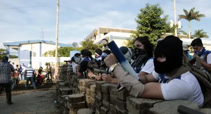 Nicaragua busca revivir el diálogo en medio del caos y la violencia