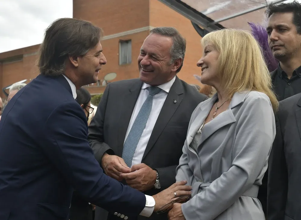 Luis Lacalle Pou, Álvaro Delgado y Carolina Cosse