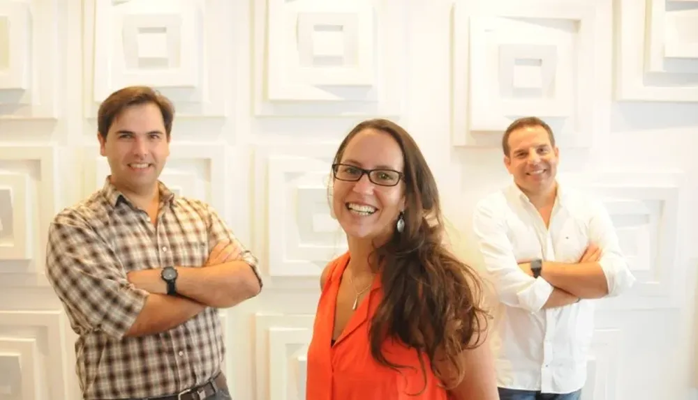 Sergio Delgado (da Vinci labs), María Elia Bentancur (Cowork Montevideo), y Óliver Socas (da Vinci labs)
