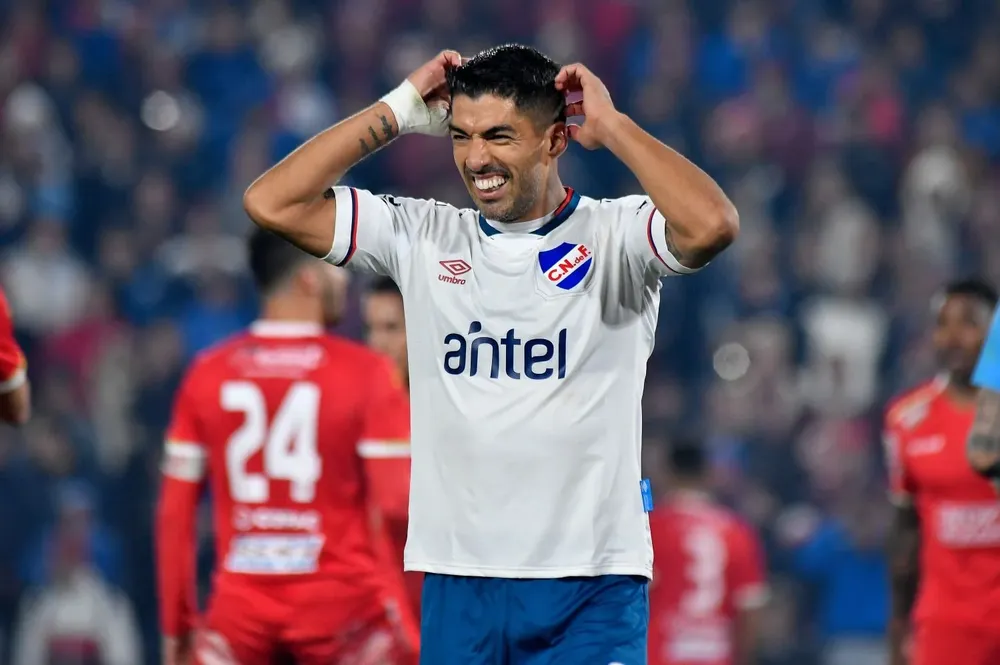 El Pistolero en su debut en el campeonato uruguayo