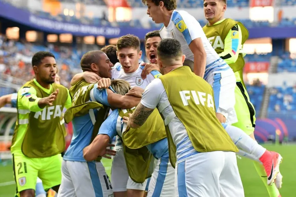 El festejo de Uruguay tras el gol de Valverde