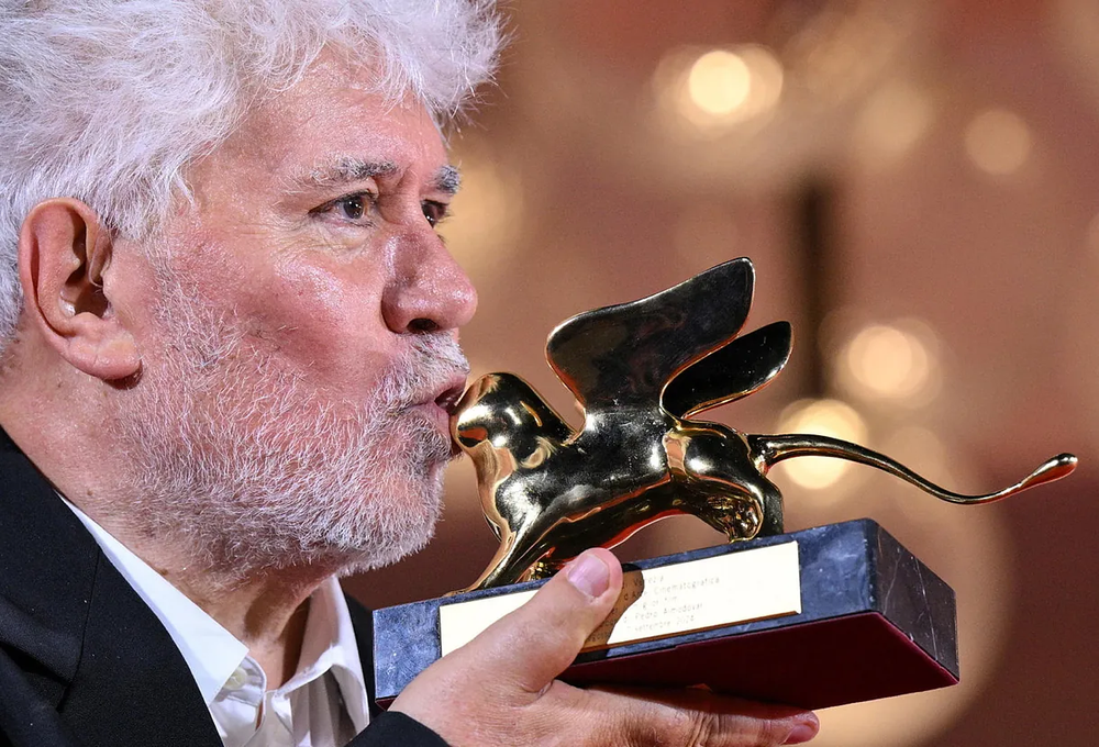 Pedro Almodóvar, galardonado en el Festival de Venecia.