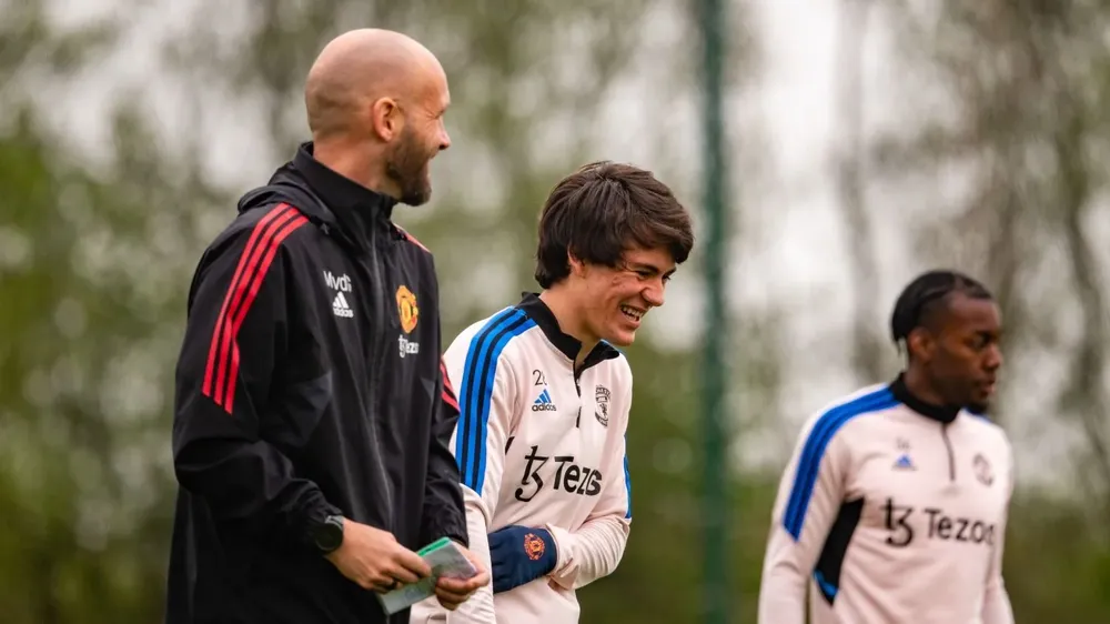 El técnico Ten Hag y Pellistri