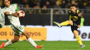 Peñarol 1-0 Plaza Colonia: con la suerte del campeón, el equipo de Diego Aguirre se llevó el triunfo en un partido que se le hizo cuesta arriba