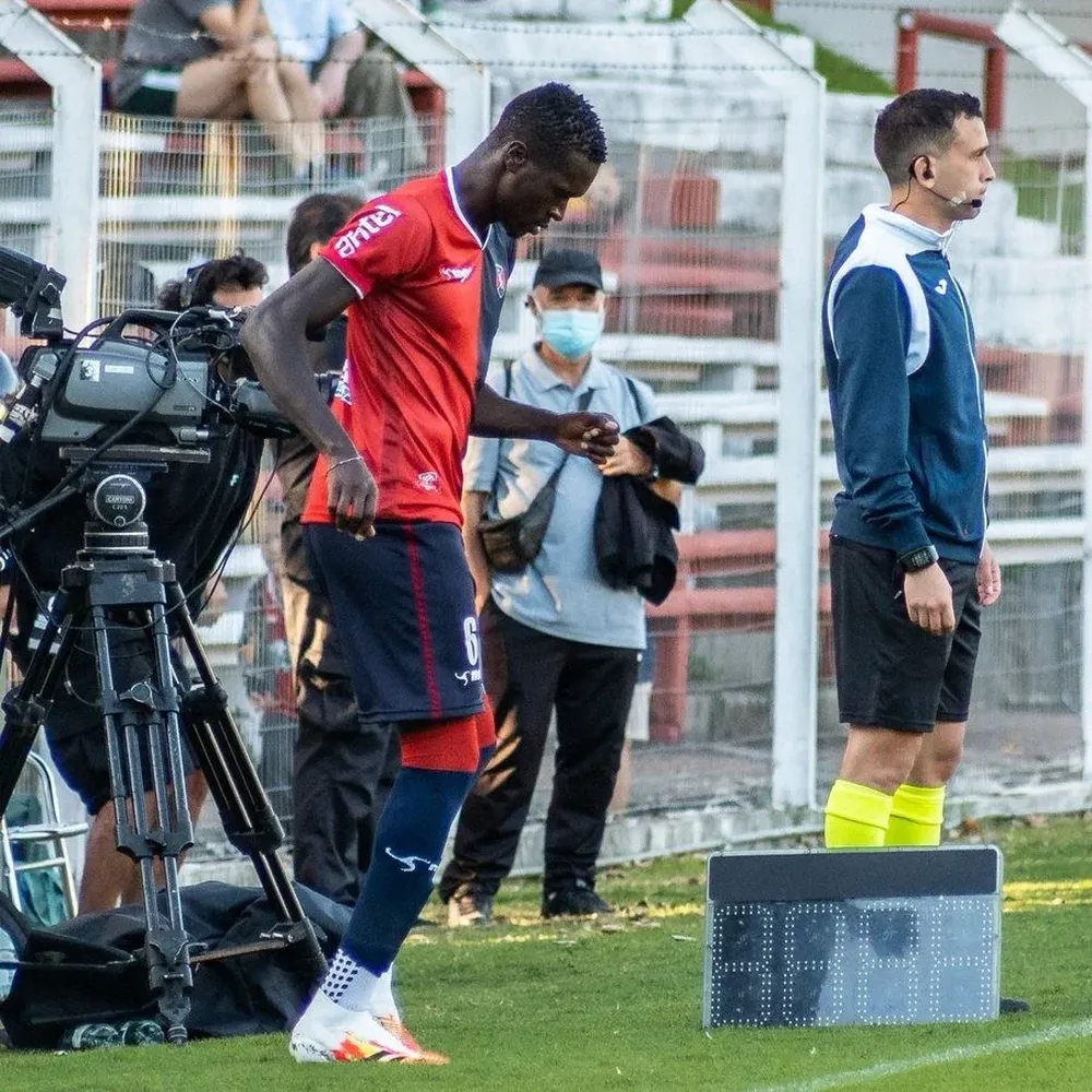 El senegalés NDong fue el último que recibió insultos racistas