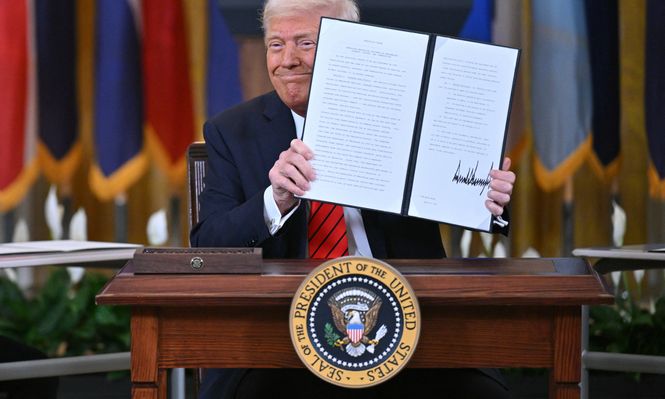 Trump firma un decreto para desmantelar el Departamento de Educación: implicancias de la drástica medida