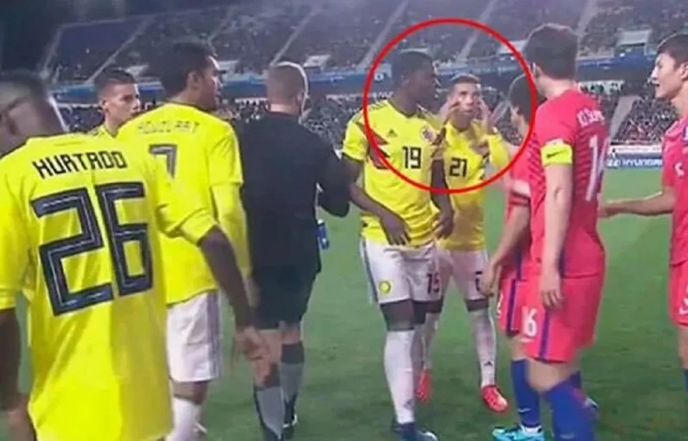 El gesto que le valió la sanción a Cardona