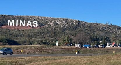 Letras gigantes en Minas