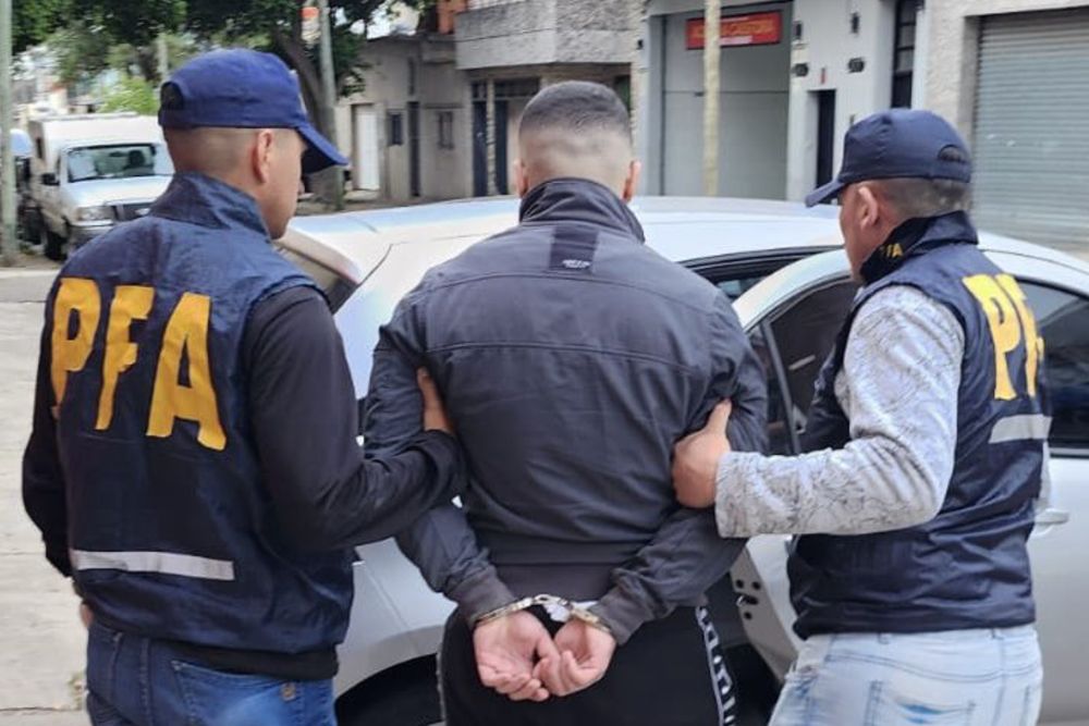 Petrarca se refugió en varias direcciones y celebró Navidad en una discoteca.