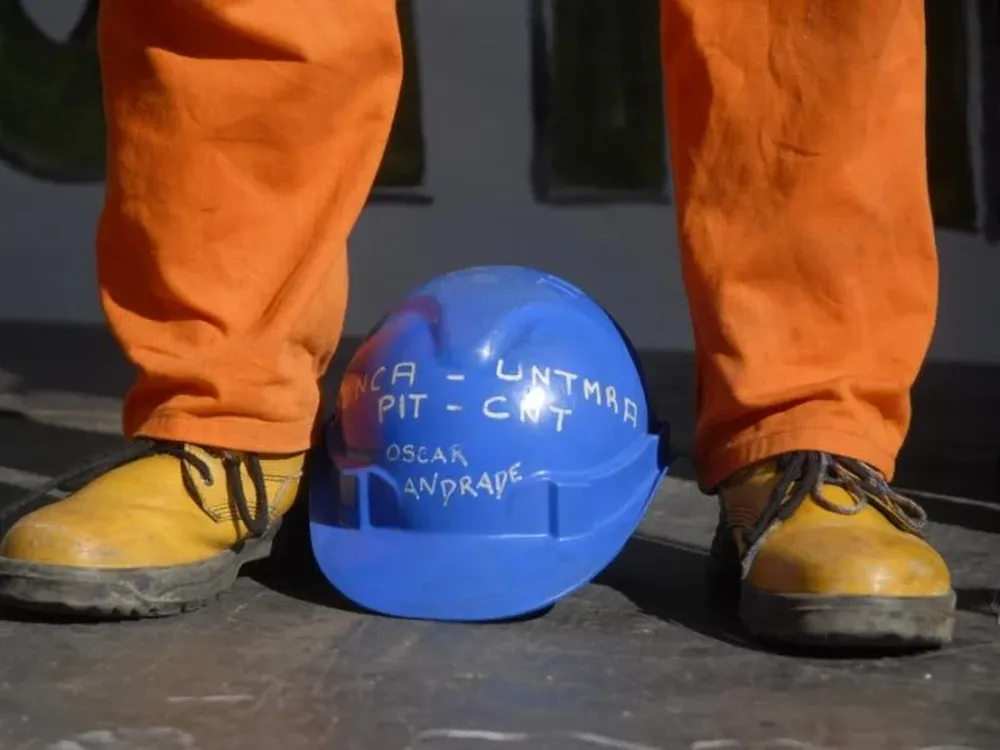 Obreros y metalúrgicos paran este miércoles