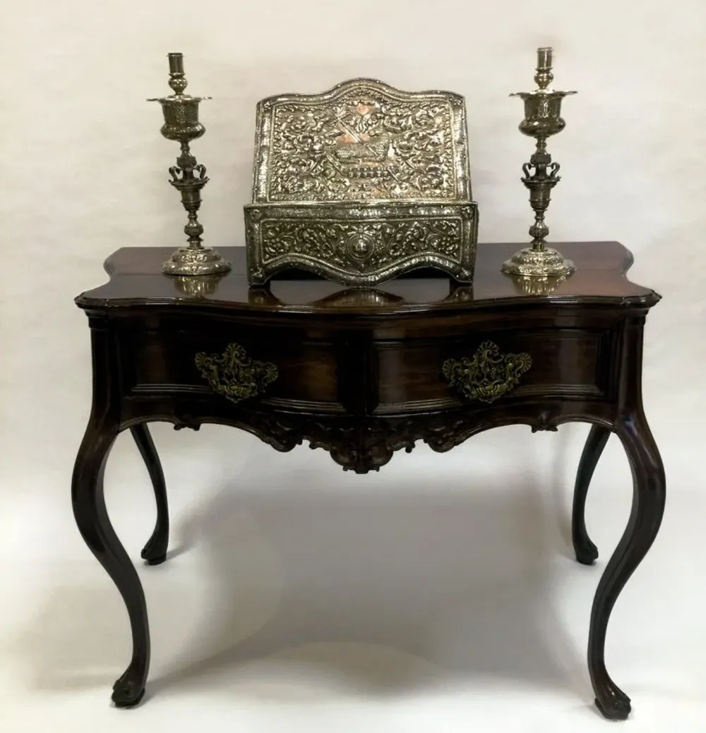 Uno de los muebles de estilo que subastará la casa Zorrilla Antigüedades