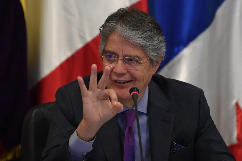 La rebaja de 10 centavos de dólar, deja el precio del diésel y la nafta común en 1,80 y 2,45 dólares