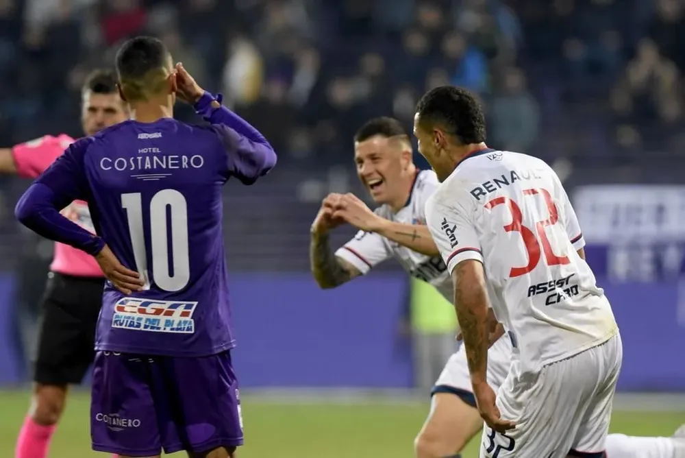 Nacional visita a Defensor
